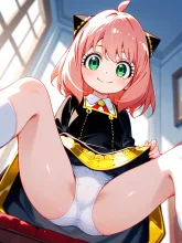開脚パンチラ