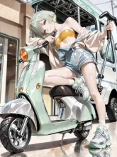 左手に握ってる物は🤔…?