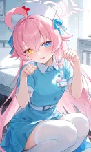 ナース服姿のホシノちゃん2枚