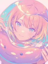 スライムを透かして見える少女。