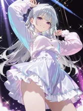 背伸び·服がずり上がる の投稿作品