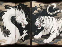 対峙する白虎と白龍