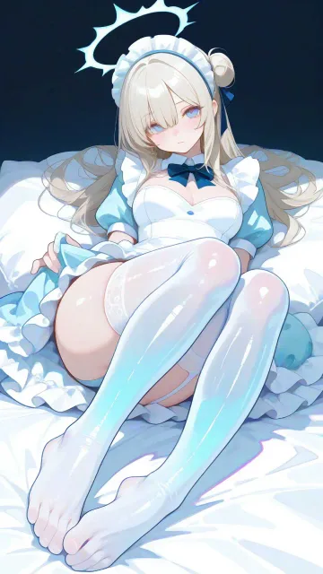 Where it pales slightly at… - 二枚目の肌
