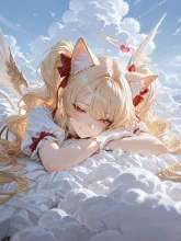 フワフワ雲で昼寝中💤