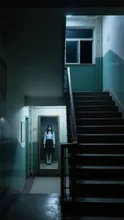 【四話】踊り場の鏡と13階段 — サパリアンさんのAIイラスト