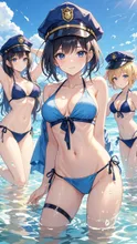 海水浴する婦警さんたち