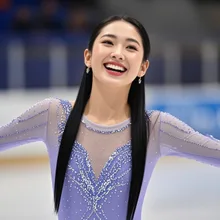 最高画質、黒髪の美女、フィギュアスケート、ノーミス、演技後、幸福、透け衣装、笑顔
