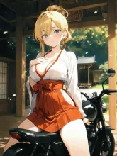 バイク神社「お祓いは跨がってするのよ!」