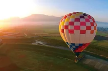 朝の絶景を楽しもう！早朝熱気球体験