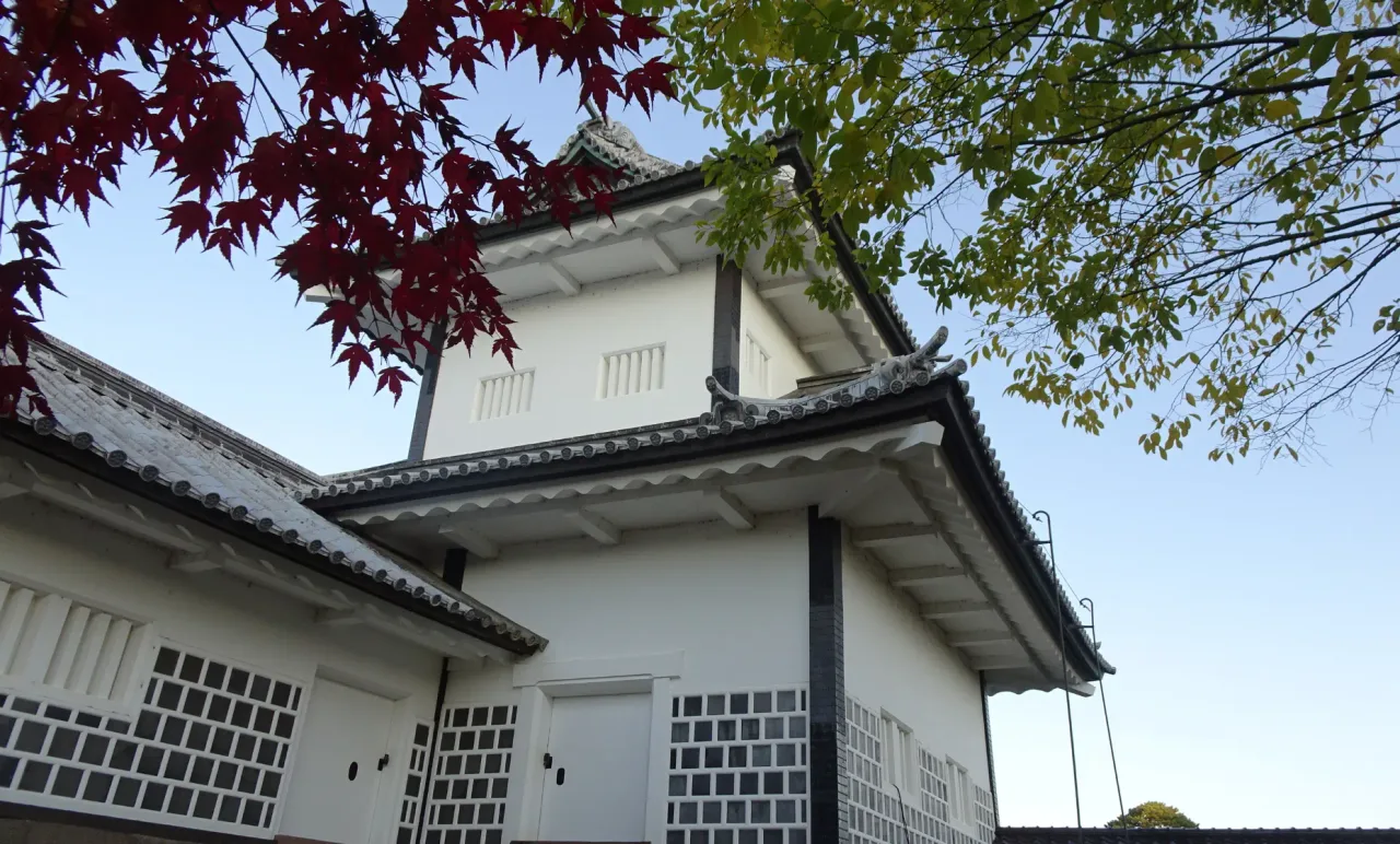 重要文化財の特別公開「金沢城 石川門」「三十間長屋」「鶴丸倉庫」