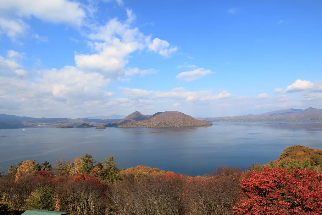 洞爺湖周辺の紅葉 2026