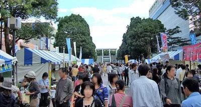 パルテノン大通りマルシェ(10月) 2026