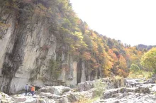 屏風岩(福島県)の紅葉 2026