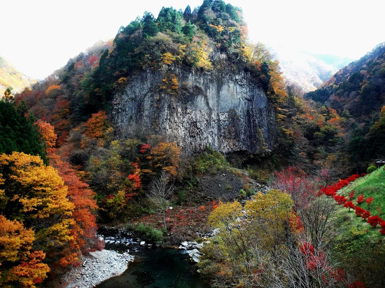 がんだて公園の紅葉 2026